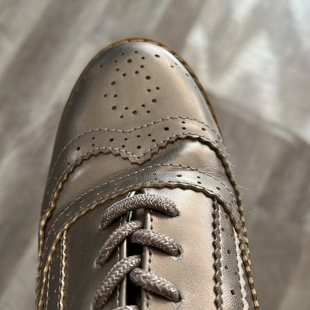 Goldish toned Metallic Kids Gap Shoes size 3